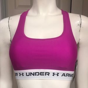 Under Armour Athletic/Athleisure Sports Bra, NWT!